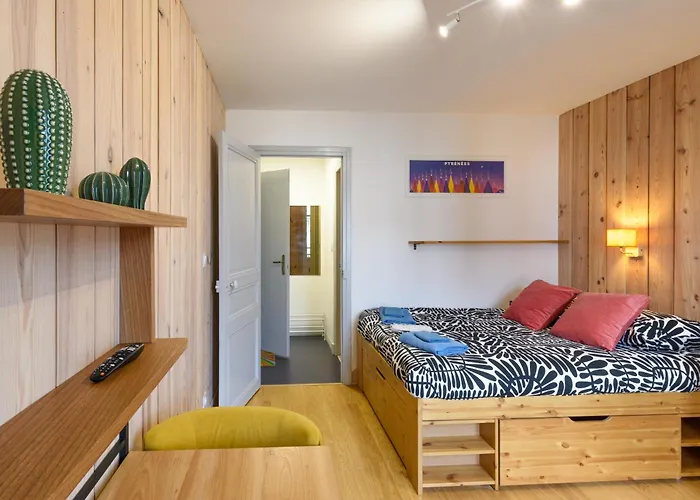 Le Du Sanctuaire Vue Sur Le Gave De Pau Apartament *