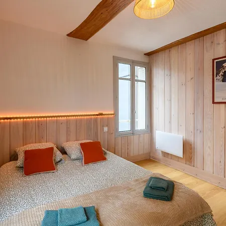 Le Du Sanctuaire Vue Sur Le Gave De Pau Lourdes